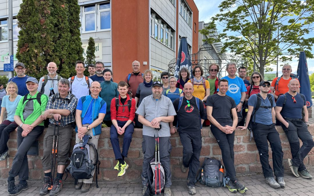 „Erfolgreiche Marathon- und Halbmarathonwanderung – Umstadts Grenzen erfahren“