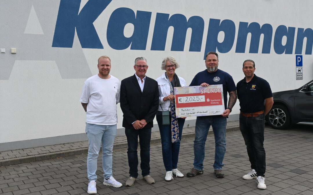 2.025 Euro für brandverletzte Kinder:  Spendenscheck-Übergabe nach Benefizwanderung von OWK Groß-Umstadt und Freiwilliger Feuerwehr Klein-Umstadt